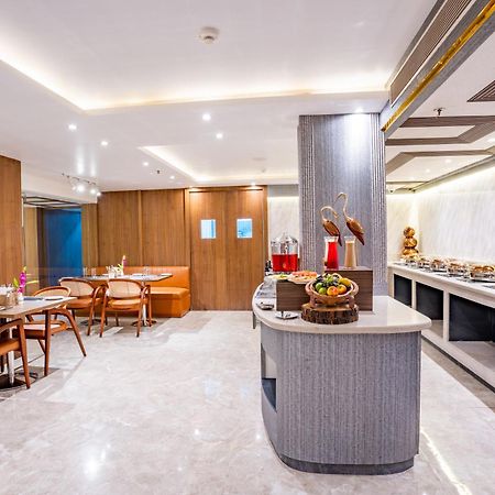 Regenta Inn Gurugram Gurgaon Exterior photo